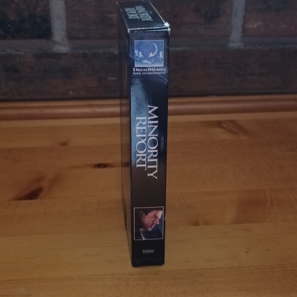 6/$15 Minority Report VHS video tape - Picture 5 of 7
